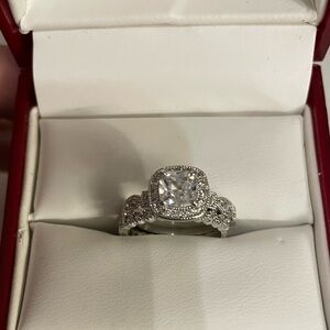 Elegant Silver Cubic Zirconia Women's Ring Set size 5 3/4 NIB